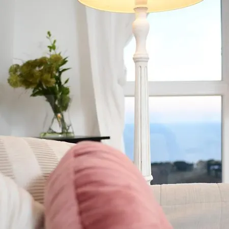 Mariva Deluxe Apartment *